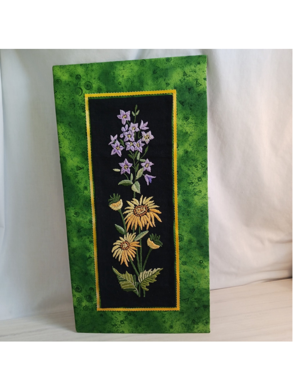 VTG handmade crewel embroidery picture 1970s SUNFLOWER floral yellow Purple